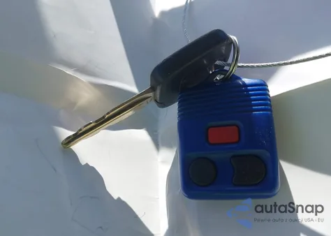 2001 Ford Escape Xlt z USA, uszkodzony, nr VIN 1FMYU04141KA93875